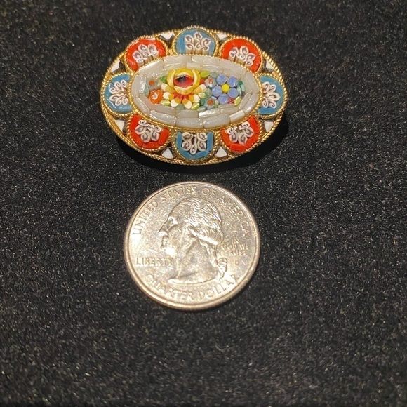 ITALIAN MICRO MOSAIC BROOCH - Picture 2 of 8